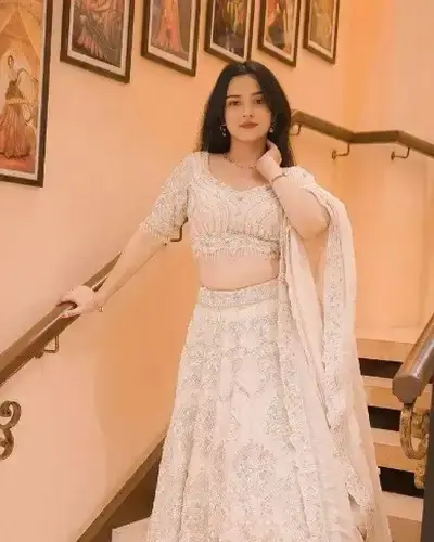 Escort Charkhari